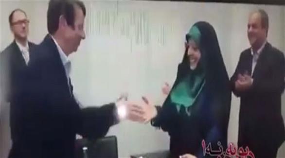 معصومة ابتكار نائبة الرئيس الإيراني حسن روحاني ووزيرة البيئة الألمانية باربارا هندريكس