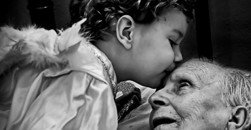 لكبار السن.. ما هو أفضل علاج لرعشة اليدين؟