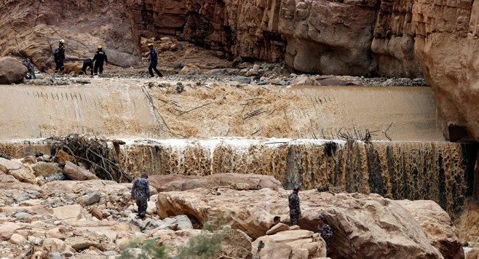 صخرة تقتل سائحا إيطاليا في الأردن