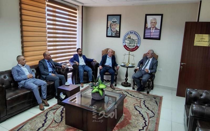وفد من النضال الشعبي يلتقي نقيب المحامين في رسالة دعم وتأييد 