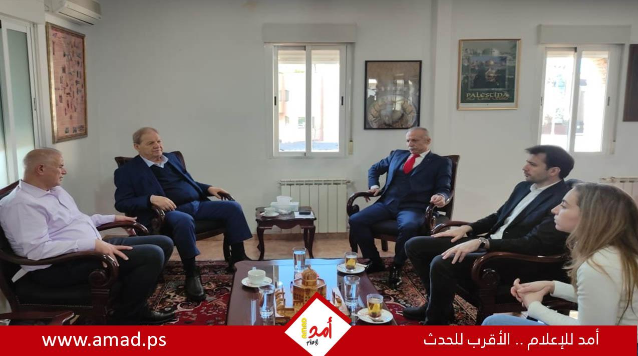 فتوح يلتقي مع قيادات حزبية في إسبانيا