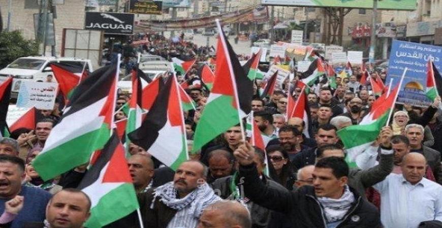 شخصيات فلسطينية تتقدم بمبادرة "الخلاص الوطني" لإنهاء الانقسام واستعادة الوحدة