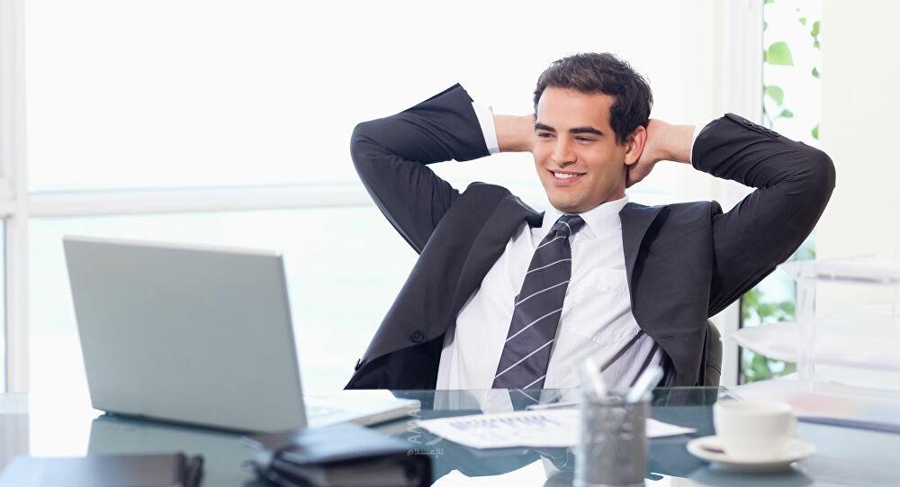 عندما يحب الموظف عمله.. كيف يتصرف؟