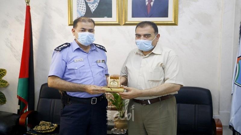 قلقيلية: رئيس البلدية يهنئ مدير مديرية الشرطة الجديد