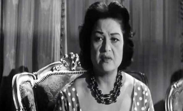 الفنانة عقيلة راتب تتسبب في معركة بين المصريين والإنجليز