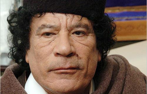 ديلي بيست: العثور على مدخرات القذافي داخل حظيرة طائرات