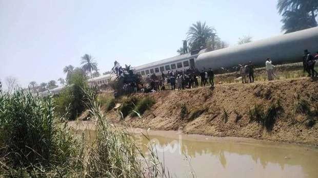 دول تعزي مصر بضحايا حادث القطارين