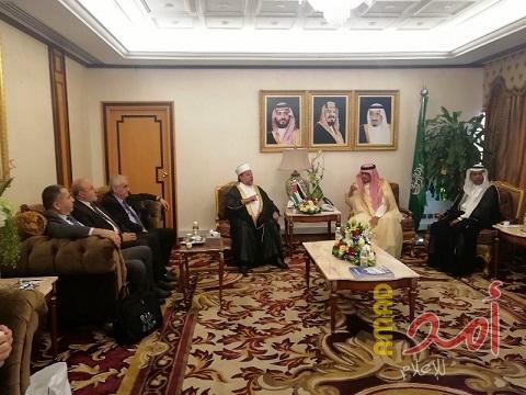 وزير الأوقاف يبحث ترتيبات موسم الحج القادم مع وزير الحج السعودي