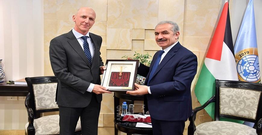 أشتية يستقبل السفير السويسري لمناسبة انتهاء مهامه الرسمية