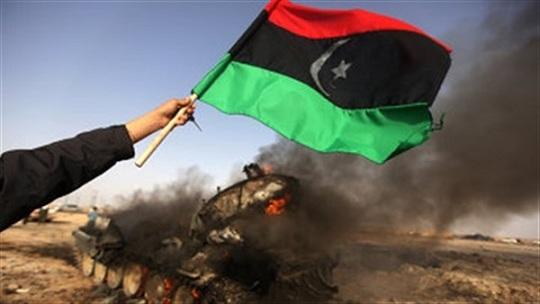 ليبيا: مقتل عسكريين ومدنيين في تفجير انتحاري