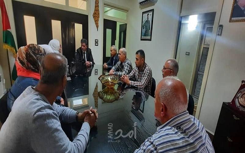 السفير عبد الهادي يستقبل لجنة التنمية والخدمات في مخيم اليرموك ويبحث معهم أوضاع المخيم