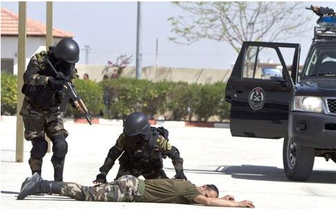 مصدر ينفي لـ (أمد) قرب اصدار نشرة ترقيات العسكريين في قطاع غزة