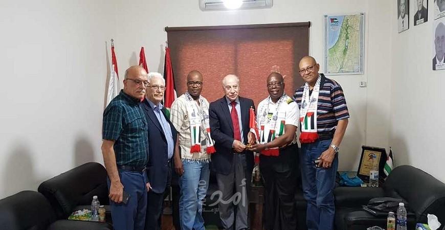 الديمقراطية والمؤتمر الوطني الافريقي: المشروع الأمريكي الإسرائيلي يتناقض مع القيم الانسانية