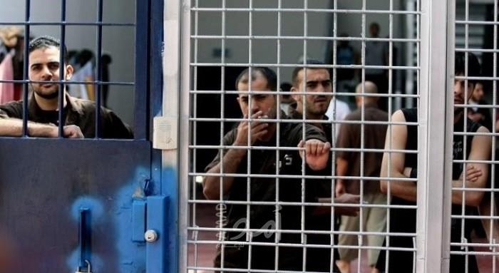 4 أسرى يدخلون أعوامهم الجديدة في السجون