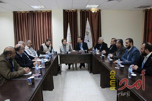 مؤسسة التعاون تتفقد برامج الوفاء بغزة