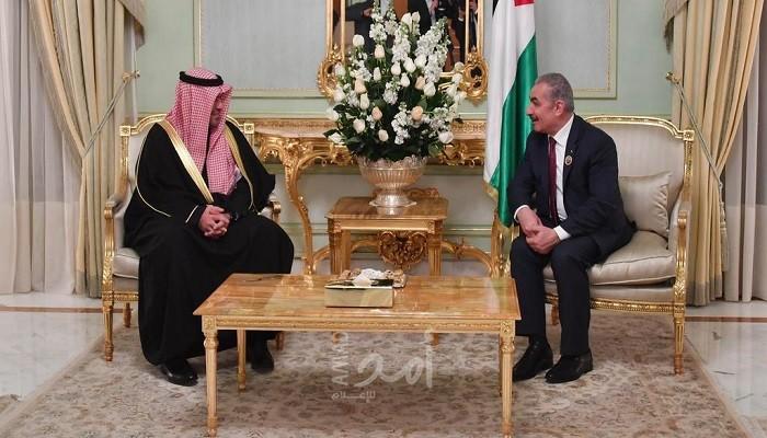 أشتية يلتقي وزير الداخلية الكويتي لبحث تعزيز التعاون المشترك