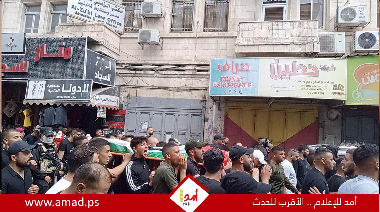 جماهير غفيرة تشيع جثمان الشهيد خليل أنيس إلى مثواه الأخير في نابلس