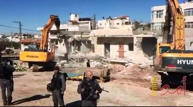 قوات الاحتلال تهدم منزل شريف محيس في العيسوية بالقدس المحتلة