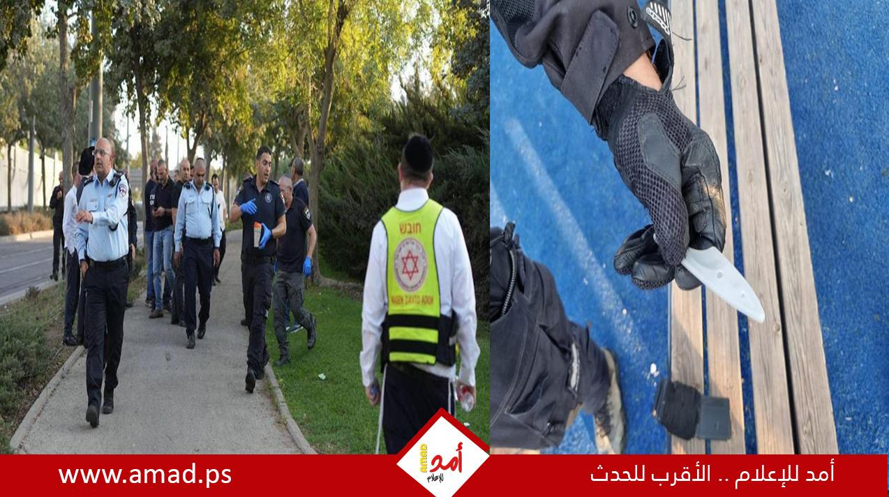 اللحظات الأولى لإطلاق قوات الاحتلال النار تجاه منفذ  عملية الطعــن عند ملعب الشيخ جراح - فيديو
