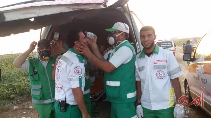 الخدمات الطبية تتعامل مع عشرات الإصابات ميدانياً في "جمعة الوفاء للجرحى" - صور