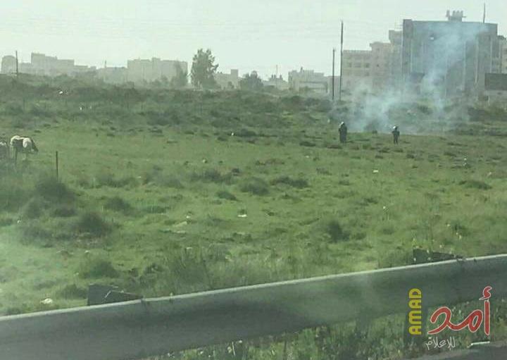 قوات الاحتلال تقمع مسيرة بيوم الأرض في قرية "قصرة" جنوب شرق نابلس
