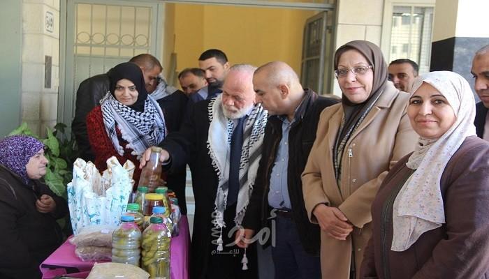 قلقيلية: افتتاح بازار خيري في مدرسة بنات أبو علي إياد الثانوية