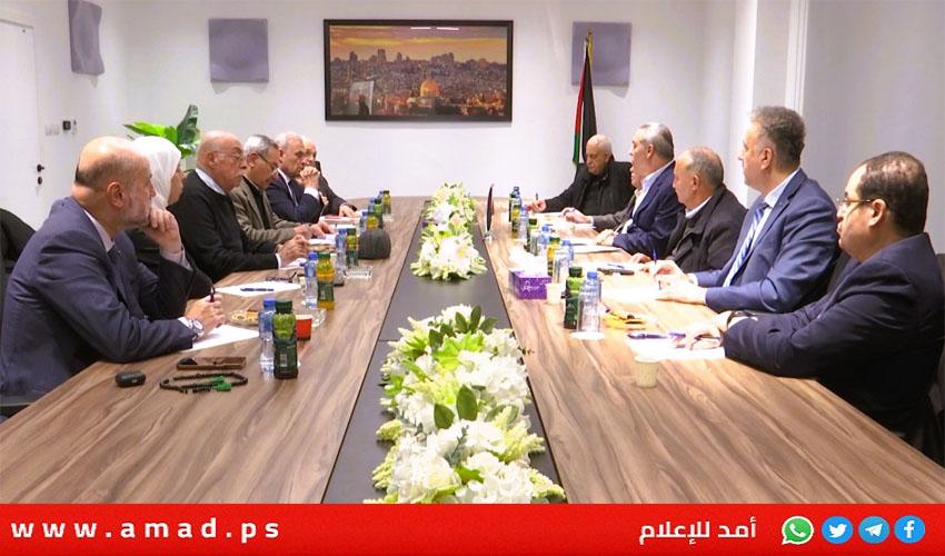 لجنة من "تنفيذية المنظمة" و "مركزية فتح" تبحث الخيارات الممكنة لوقف العدوان على الشعب الفلسطيني 