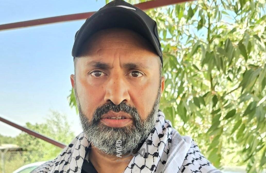 سلطات الاحتلال تفرج عن الأسير خالد السواركة من غزة بعد اعتقال دام 21 عاماً
