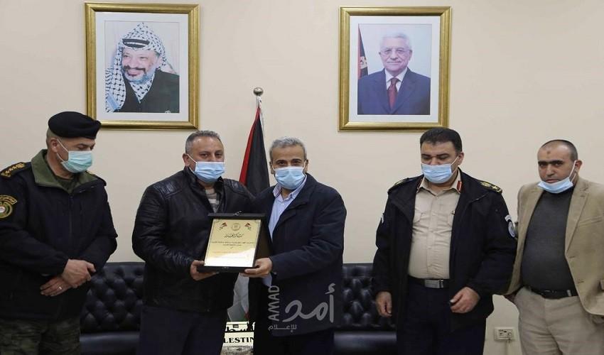قلقيلية: تكريم مدير الاستخبارات العسكرية العقيد شادي اشتية
