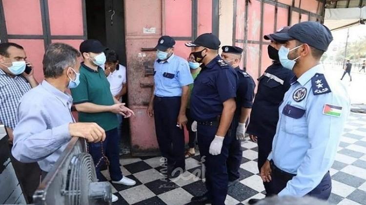شرطة بلدية غزة تفرض الإغلاق الشامل على أسواق المحافظة