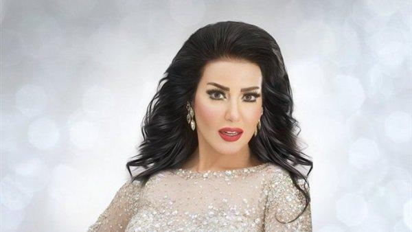 سمية الخشاب تثير الجدل بإطلالة هندية .. شاهد