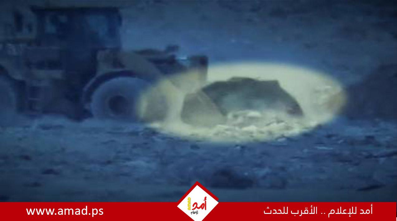 جيش الاحتلال يعترف بقتل فلسطينيين رفعا الراية البيضاء في غزة ودفن جثتيهما بجرافة