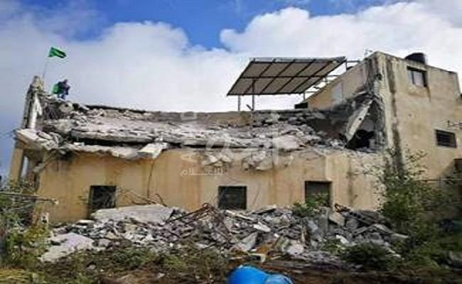 المركز الفلسطيني يدين جريمة تجريف منزل البرغوثي في إطار سياسات العقاب الجماعي