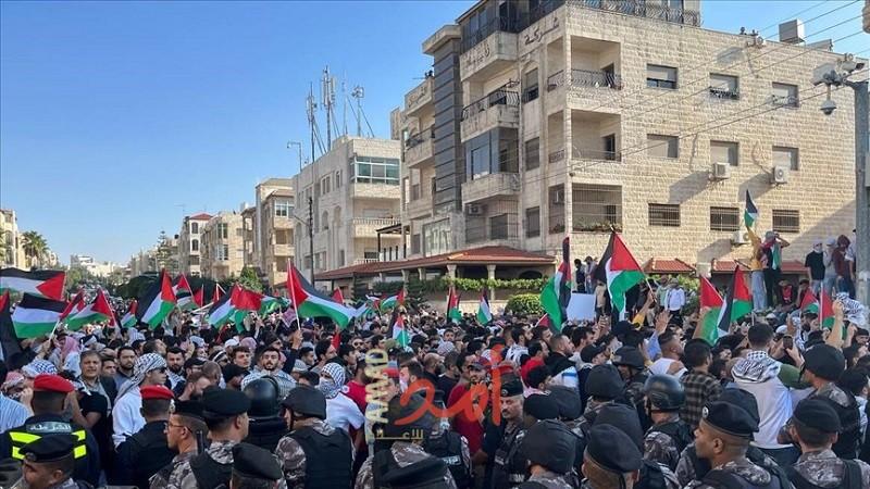 الأردن: الآلاف يشاركون في وقفات ومسيرات حاشدة رفضاً لاستمرار الحرب العدوانية على قطاع غزة