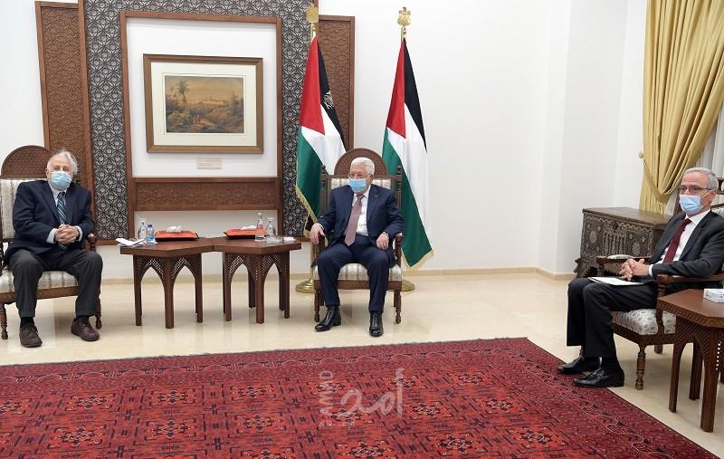 بعد استقباله ناصر.. الرئيس عباس سيصدر المراسيم الانتخابية في موعد أقصاه 20 يناير