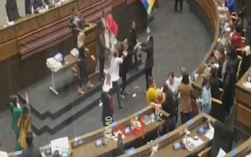 جلسة "شد شعر وضرب" في البرلمان البوليفي -فيديو