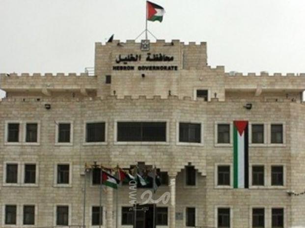 محافظ الخليل ينفي صحة الأخبار المتداولة عن وفاة مصاب من بلدة بيت أمر بفيروس كورونا