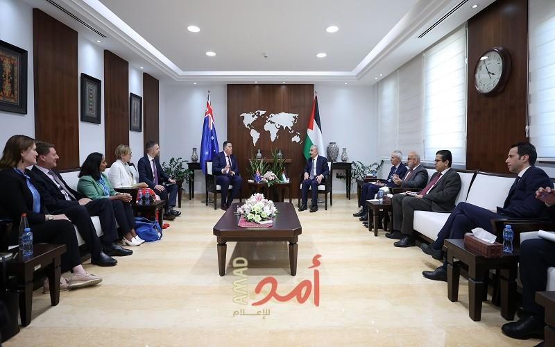 اشتية يثمن موقف أستراليا الداعم لحل الدولتين وحق الشعب الفلسطيني في تقرير المصير