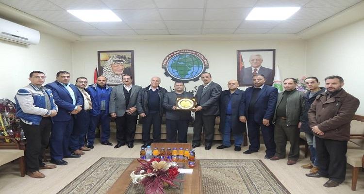 جمعية رجال الاعمال تكرم  عبدالسلام هنيةعلى دوره في دعم وتطوير الرياضة الفلسطينية