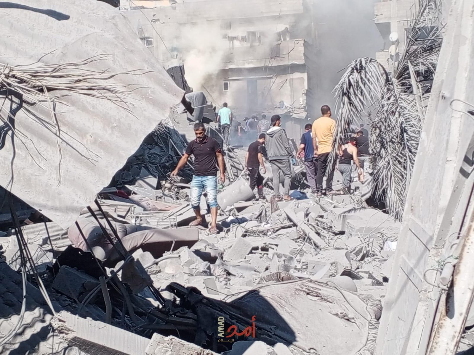 غزة: أربعة شهداء وعدد من الجرحى جراء استهداف جيش الاحتلال منزلا في مخيم البريج