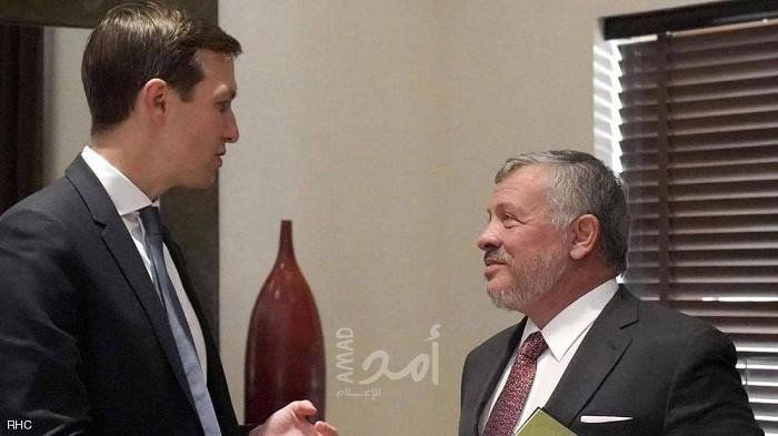 في أول محطات جولته...الملك عبد الله يؤكد لكوشنير: السلام العادل يتضمن دولة فلسطينية وعاصمتها القدس