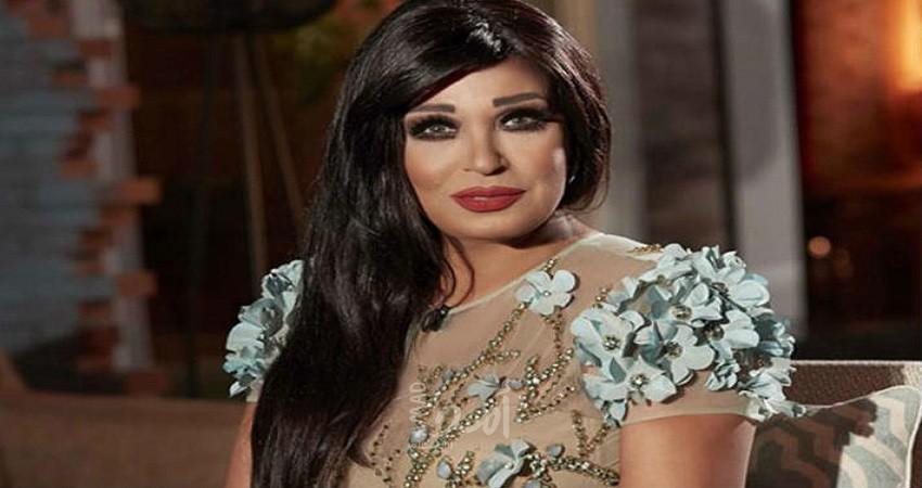 فيفي عبده تطمئن جمهورها: "ربنا كرمني وبقدر أمشي"