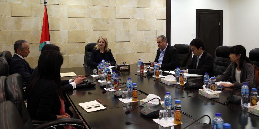 اليابان تقدم 40 مليون دولار لصالح مشاريع في فلسطين