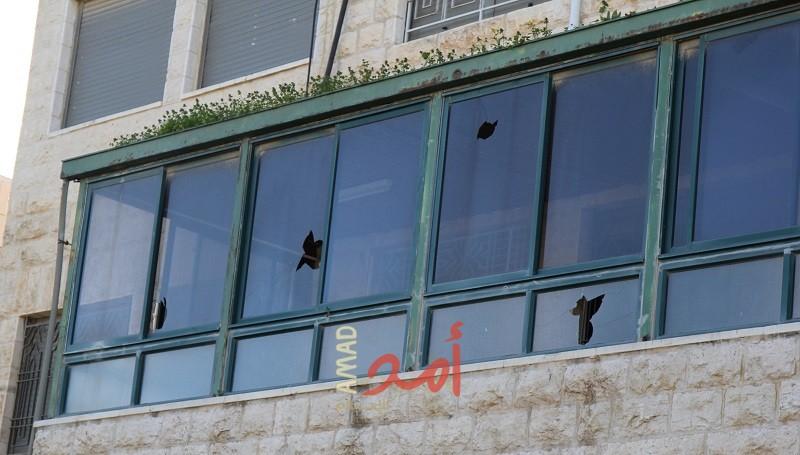 القدس: شرطة الاحتلال تستهدف مؤسسة "ميثاق" بقنابل الغاز