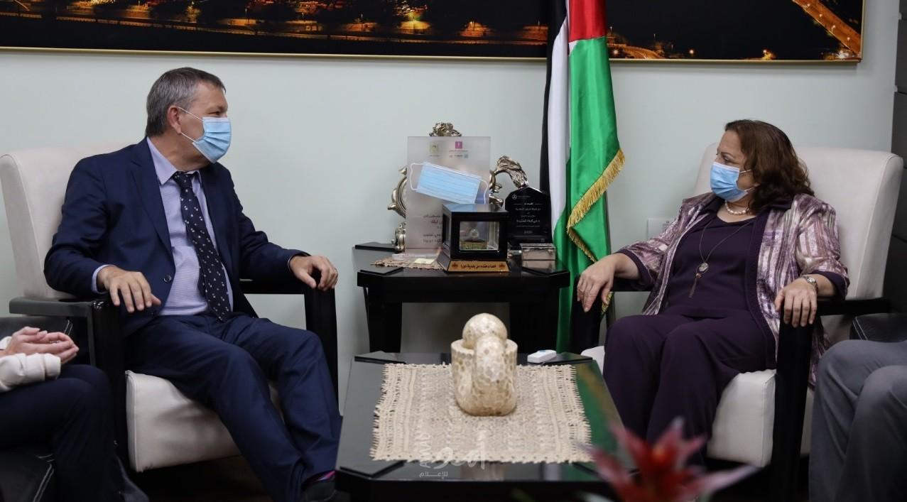 الكيلة: القيادة الفلسطينية تسعى لدفع المجتمع الدولي بتقديم الدعم اللازم لاستمرار خدمات "الأونروا"