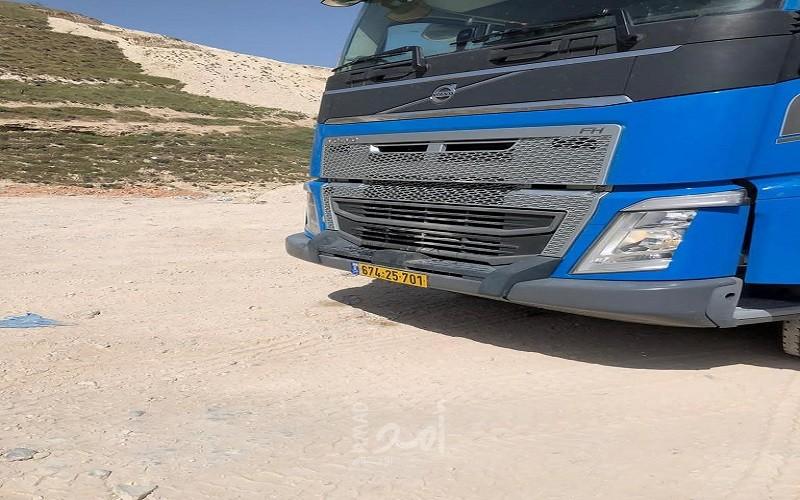 جودة البيئة: إرجاع شاحنة إسرائيلية محملة بالنفايات في طولكرم إلى الداخل المحتل
