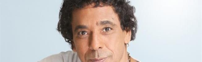 "الكينج" محمد منير: الفن له دور كبير في حل الأزمات السياسية