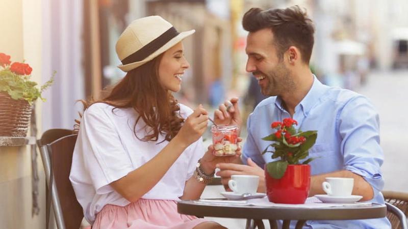 أفكار لتجديد روتين حياتكِ الزوجية