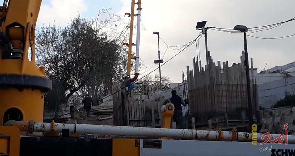 بالصور.. جيش الاحتلال يصب قواعد خرسانية ضخمة قرب باب الأسباط بالقدس