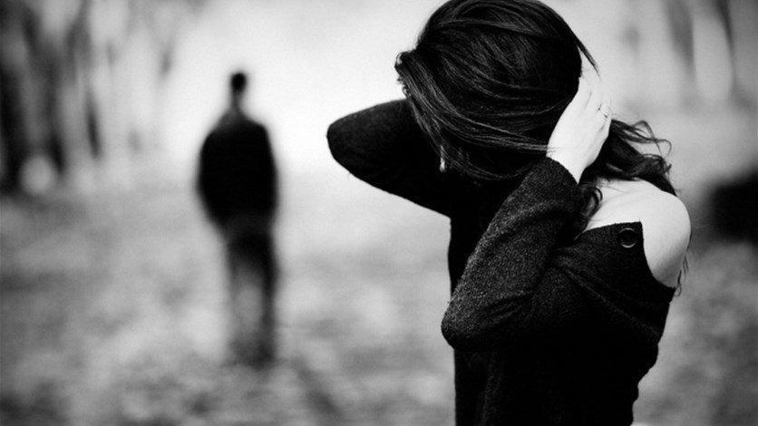 اشتياقٌ جنوني لهمساتِ امرأةٍ منبوذة
